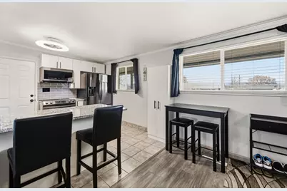 10351 S Zinnia Way, Sandy, UT 84094 - Photo 10