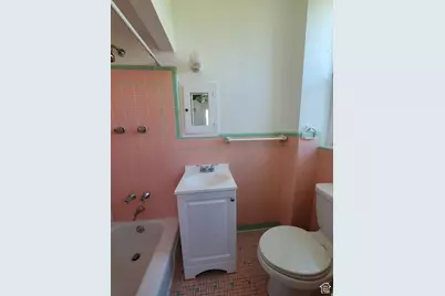 679 E 2nd Ave N, Salt Lake City, UT 84103 - Photo 20