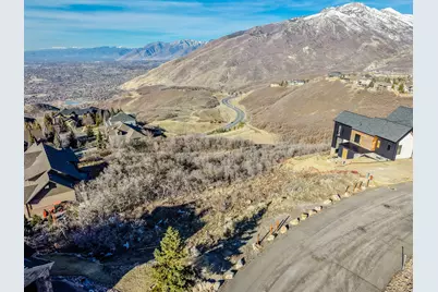 1565 E Trail Crest Ct #18, Draper, UT 84020 - Photo 2