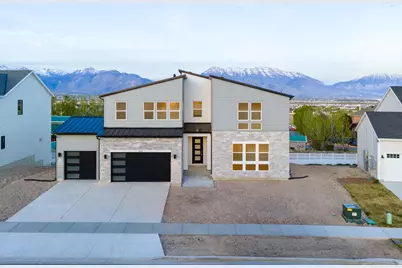 468 N Pinnacle Ln #4, Saratoga Springs, UT 84045 - Photo 1