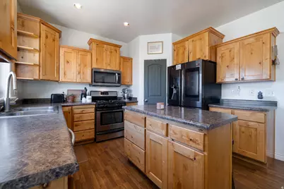 3849 S 275 W, Vernal, UT 84078 - Photo 8