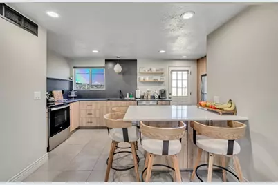 8546 S 1330 E, Sandy, UT 84093 - Photo 10