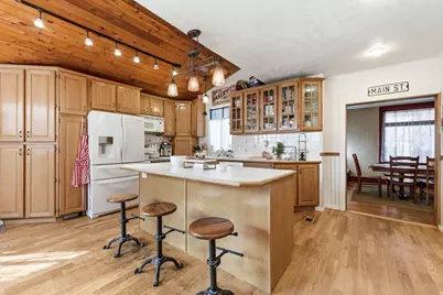 16 S 200 E, Centerville, UT 84014 - Photo 4