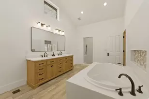 16 S 200 E, Centerville, UT 84014 - Photo 24