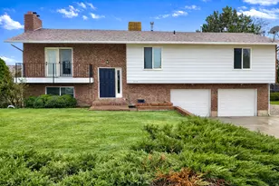 1644 E 700 S, Clearfield, UT 84015 - Photo 2