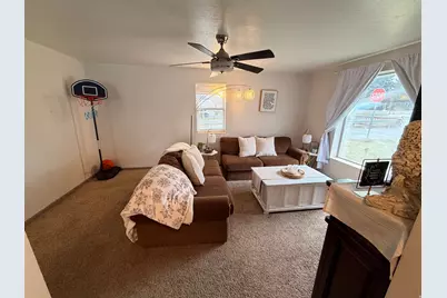 110 S 200 E, Springville, UT 84663 - Photo 2
