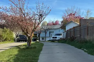 5423 W 5540 S, Kearns, UT 84118 - Photo 2