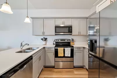 1787 N Festive Way W #B302, Saratoga Springs, UT 84045 - Photo 4