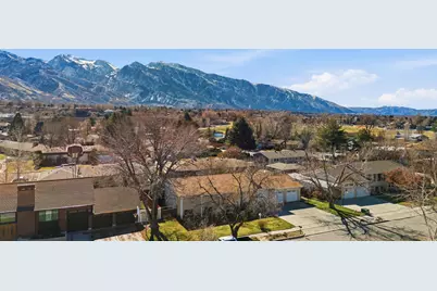 2470 E Camelback Rd S, Cottonwood Heights, UT 84121 - Photo 48