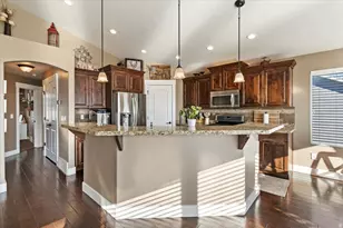 6521 S Mount Adams Dr, West Valley, UT 84118 - Photo 8