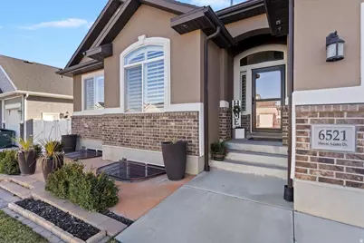 6521 S Mount Adams Dr, West Valley, UT 84118 - Photo 2