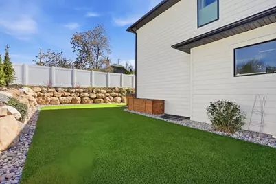 3905 S Holladay Ct, Holladay, UT 84124 - Photo 44