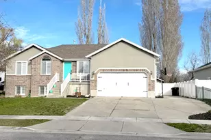 1926 N 2530 W, Clinton, UT 84015 - Photo 1