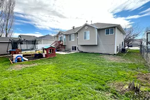 1926 N 2530 W, Clinton, UT 84015 - Photo 2