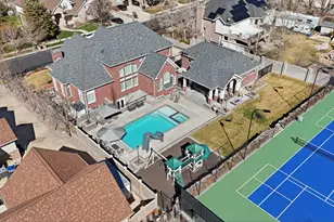 714 E Draper Heights Way, Draper, UT 84020 - Photo 2