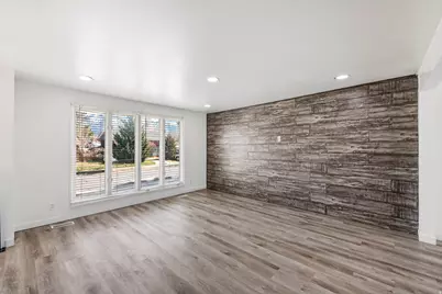 9822 S Darin Dr, Sandy, UT 84070 - Photo 12