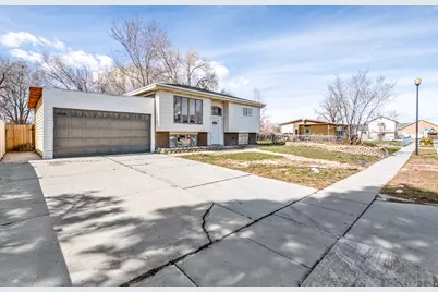 9822 S Darin Dr, Sandy, UT 84070 - Photo 32