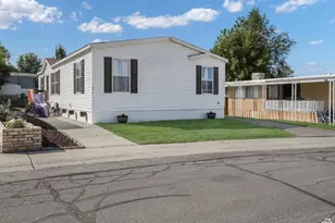 370 Galahad St, North Salt Lake, UT 84054 - Photo 8