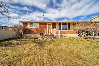 140 W Paula Dr S, Sandy, UT 84070 - Photo 2