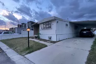 136 W Freedom Ave S, Sandy, UT 84070 - Photo 30