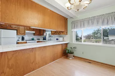 151 E 100 N, Millville, UT 84326 - Photo 8