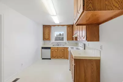 151 E 100 N, Millville, UT 84326 - Photo 22