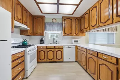 151 E 100 N, Millville, UT 84326 - Photo 6