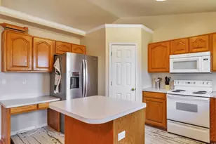 5789 S 3500 W, Roy, UT 84067 - Photo 2