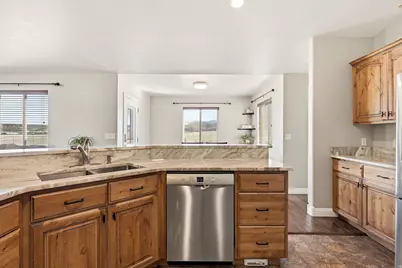 5222 N Tomahawk Dr, Enoch, UT 84721 - Photo 14