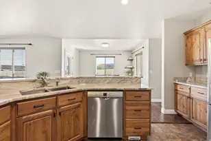 5222 N Tomahawk Dr, Enoch, UT 84721 - Photo 14