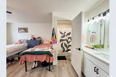 240 E 2230 St N #7, Provo, UT 84604 - Photo 8