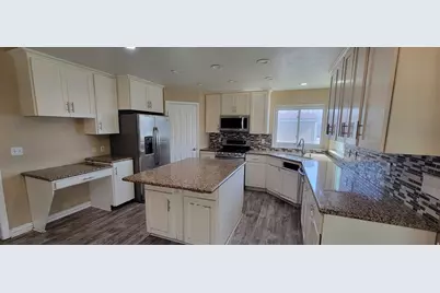 2493 W 6170 S, Taylorsville, UT 84129 - Photo 10