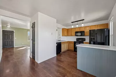 5704 W Braemar Ct S, West Valley, UT 84128 - Photo 14