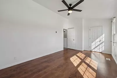 5704 W Braemar Ct S, West Valley, UT 84128 - Photo 18