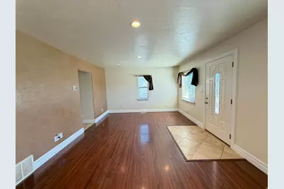 349 E 200 N, Price, UT 84501 - Photo 2