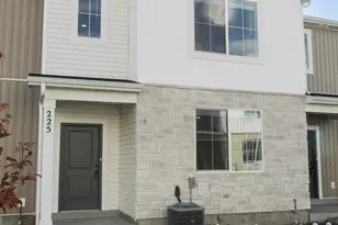 271 W 690 N, Smithfield, UT 84335 - Photo 4