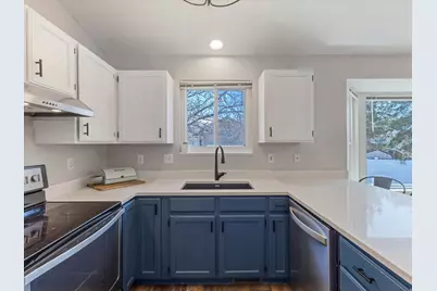 2386 N 800 W, Layton, UT 84041 - Photo 8