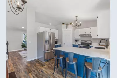 2386 N 800 W, Layton, UT 84041 - Photo 6