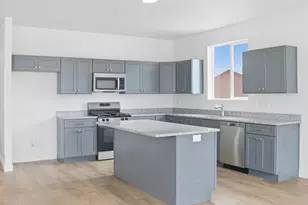 7622 S Iron Canyon Ln W, West Jordan, UT 84081 - Photo 10