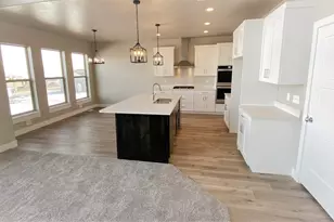 128 S Freedom Wy, Grantsville, UT 84029 - Photo 8