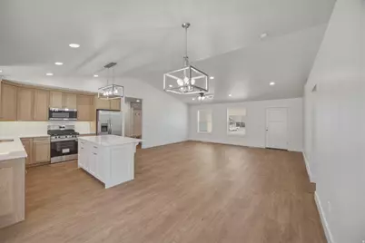 165 N 100 E, Wales, UT 84667 - Photo 6