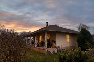 393 W Center St, Springville, UT 84663 - Photo 16