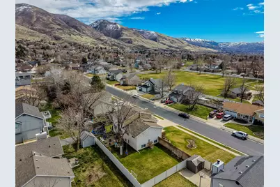 290 W 1350 N, Centerville, UT 84014 - Photo 34