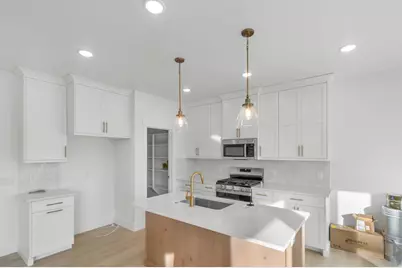 192 E 610 N #415, Providence, UT 84332 - Photo 2