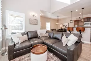 936 W Spring Creek Ln, Farmington, UT 84025 - Photo 4