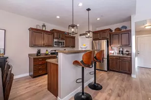 936 W Spring Creek Ln, Farmington, UT 84025 - Photo 6
