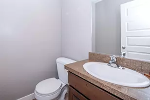 936 W Spring Creek Ln, Farmington, UT 84025 - Photo 14