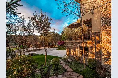 2015 E Dimple Dell Rd, Sandy, UT 84092 - Photo 46