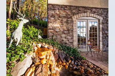 2015 E Dimple Dell Rd, Sandy, UT 84092 - Photo 36