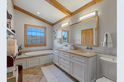 2015 E Dimple Dell Rd, Sandy, UT 84092 - Photo 28